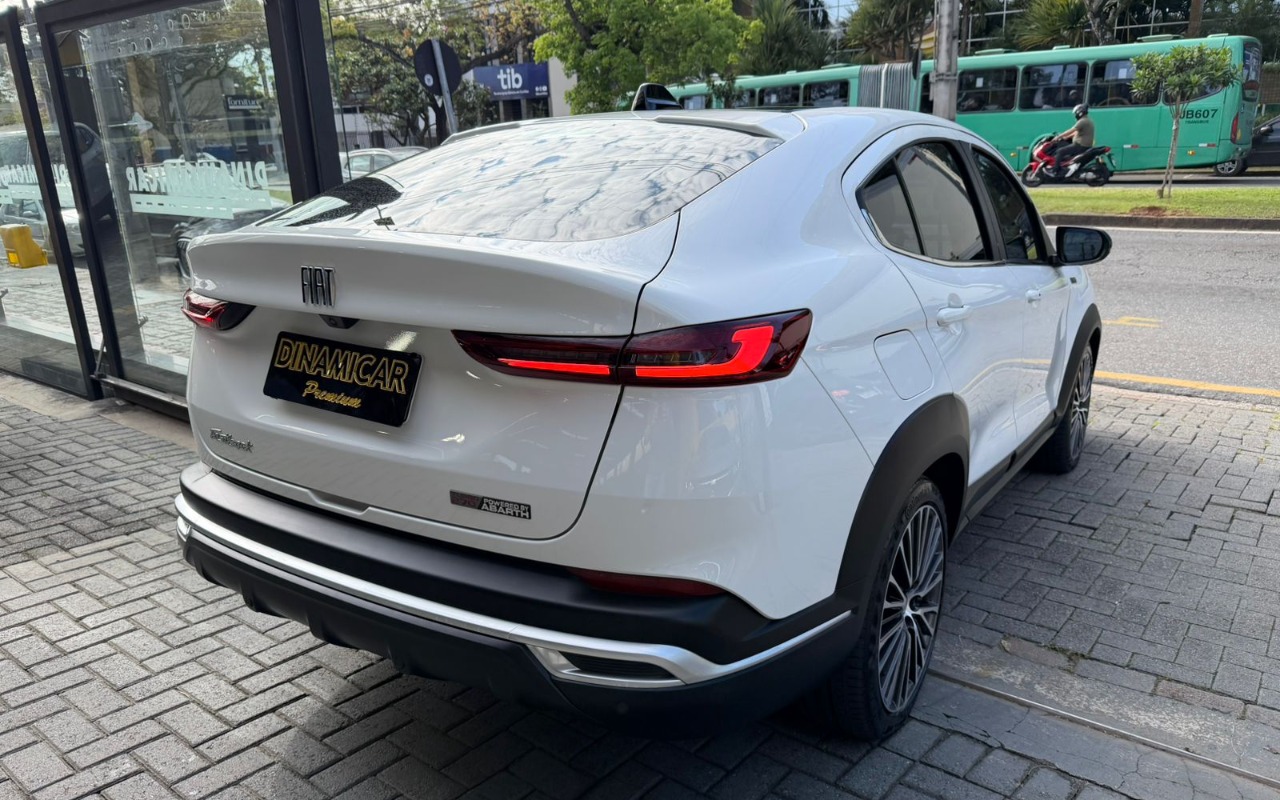 imagem-https://www.socarrao.com.br/sc-vehicle-images-prod/3640976/1788527729037-My5qcGVn.jpeg