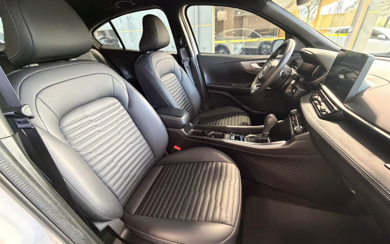 imagem-https://www.socarrao.com.br/sc-vehicle-images-prod/3640976/1788527730877-MjIuanBlZw.jpeg