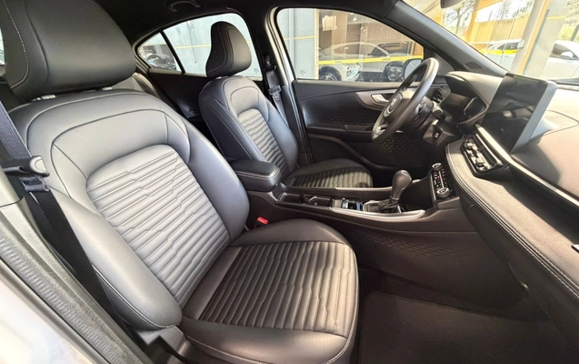 imagem-https://www.socarrao.com.br/sc-vehicle-images-prod/3640976/1788527730877-MjIuanBlZw.jpeg