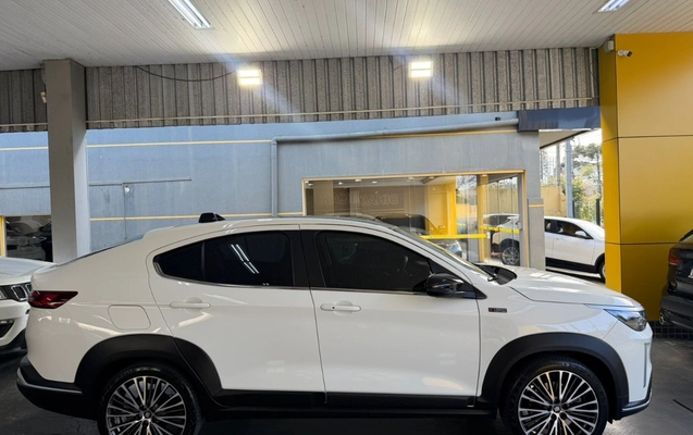 imagem-https://www.socarrao.com.br/sc-vehicle-images-prod/3640976/1788527731316-MjUuanBlZw.jpeg
