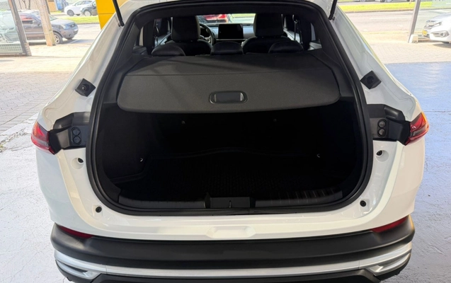 imagem-https://www.socarrao.com.br/sc-vehicle-images-prod/3640976/1788527731420-MjcuanBlZw.jpeg