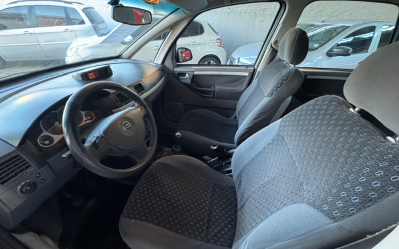 imagem-https://www.socarrao.com.br/sc-vehicle-images-prod/3641026/1788527865308-aW1hZ2U5LmpwZWc.jpeg