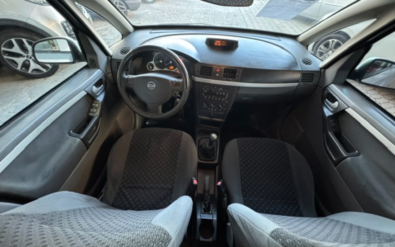 imagem-https://www.socarrao.com.br/sc-vehicle-images-prod/3641026/1788527865536-aW1hZ2U3LmpwZWc.jpeg