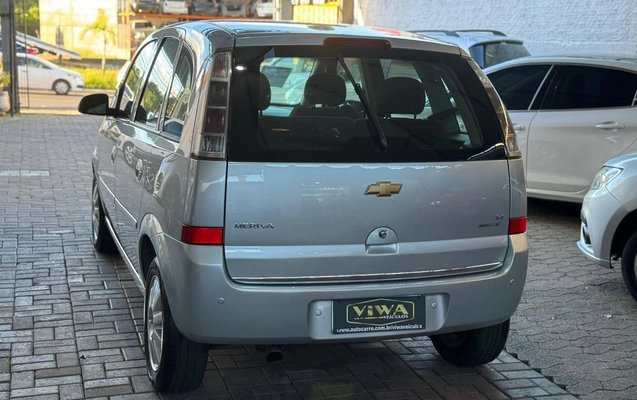 imagem-https://www.socarrao.com.br/sc-vehicle-images-prod/3641026/1788527866133-TUVSSVZBMTQuanBn.jpg