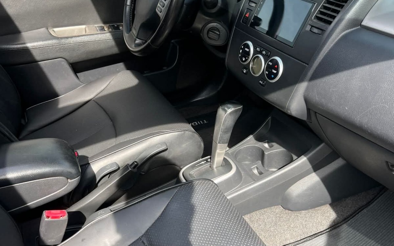 imagem-https://www.socarrao.com.br/sc-vehicle-images-prod/3641062/1788527987264-MTA3ZjI0NzEtMWY5ZS00NDlhLWJmZTEtMjNlNmQxYjNjNTZiLmpwZw.jpg