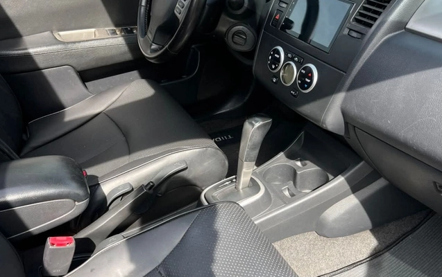 imagem-https://www.socarrao.com.br/sc-vehicle-images-prod/3641062/1788527987264-MTA3ZjI0NzEtMWY5ZS00NDlhLWJmZTEtMjNlNmQxYjNjNTZiLmpwZw.jpg