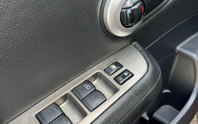 imagem-https://www.socarrao.com.br/sc-vehicle-images-prod/3641062/1788527987310-ODgzOWUzZTMtYjg4My00MmQ1LTkzYjktMDVjZGQ5YTI1ZjgyLmpwZw.jpg