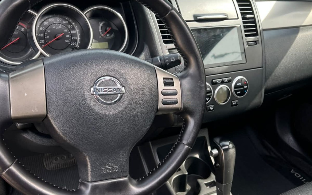 imagem-https://www.socarrao.com.br/sc-vehicle-images-prod/3641062/1788527987405-NmI4OWYzNjctNTFhYi00YmZlLTkwMTUtYWQwYTVjZjBjZWI1LmpwZw.jpg