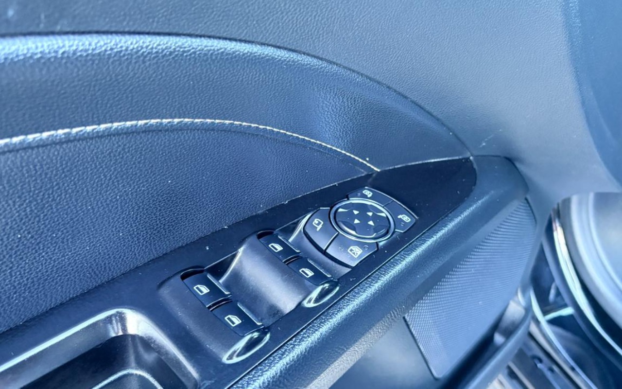 imagem-https://www.socarrao.com.br/sc-vehicle-images-prod/3641546/1788529270641-V2hhdHNBcHAgSW1hZ2UgMjAyNi0wOS0wMyBhdCAxNi41OS40MSAoMikuanBlZw.jpeg