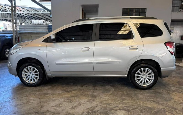 imagem-https://www.socarrao.com.br/sc-vehicle-images-prod/3641548/1790009986962-8420286_6_B_3dd3cabd69.jpeg