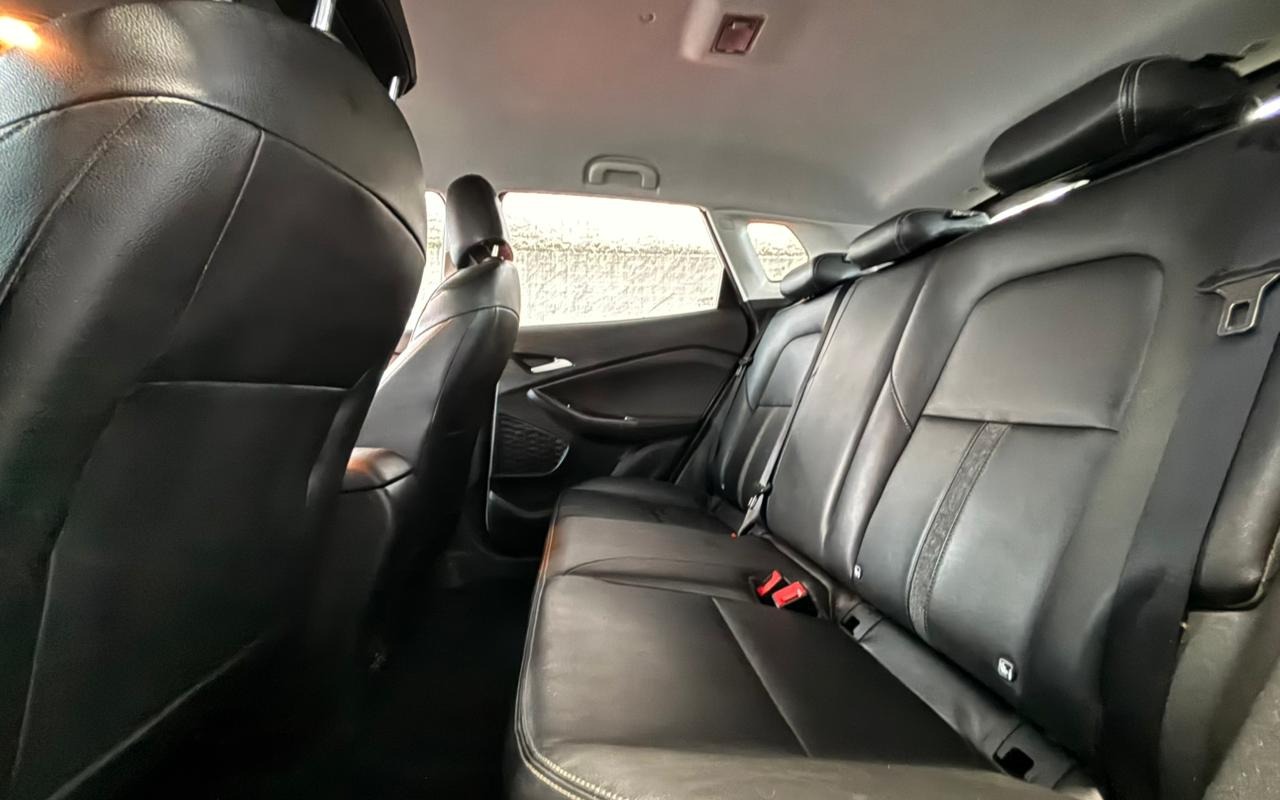imagem-https://www.socarrao.com.br/sc-vehicle-images-prod/3641836/1788530122689-VFJBQ0tFUiA3LmpwZw.jpg
