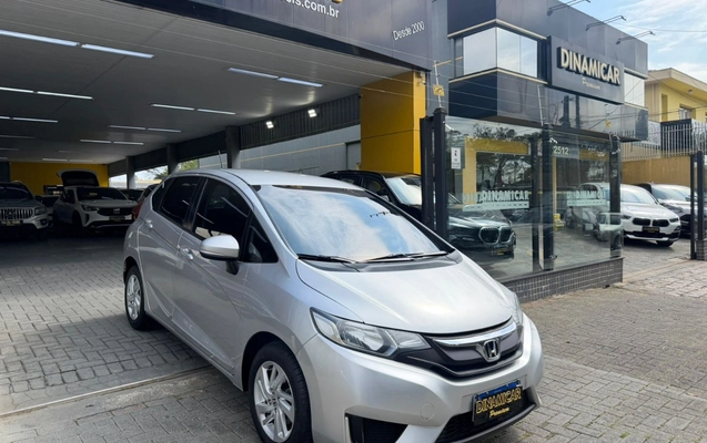 imagem-https://www.socarrao.com.br/sc-vehicle-images-prod/3641900/1788530435573-MS5qcGVn.jpeg