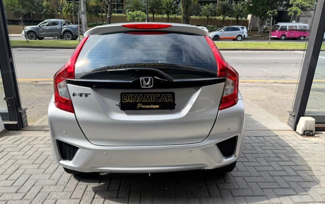 imagem-https://www.socarrao.com.br/sc-vehicle-images-prod/3641900/1788530435919-NC5qcGVn.jpeg