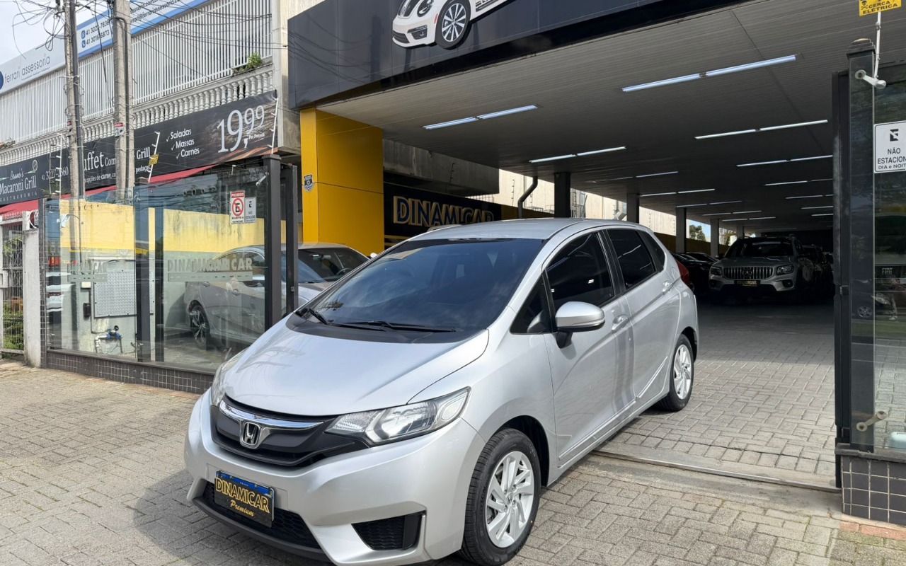 imagem-https://www.socarrao.com.br/sc-vehicle-images-prod/3641900/1788530436177-Ni5qcGVn.jpeg