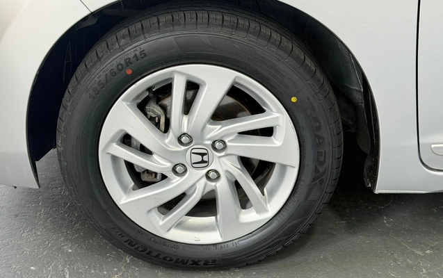 imagem-https://www.socarrao.com.br/sc-vehicle-images-prod/3641900/1788530437361-MjEuanBlZw.jpeg