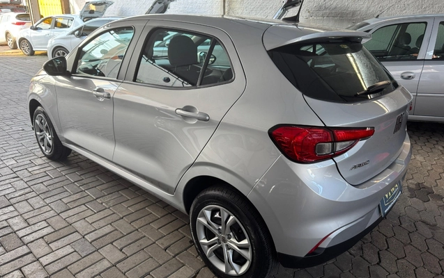 imagem-https://www.socarrao.com.br/sc-vehicle-images-prod/3641966/1788530583703-QVJHTzUuanBn.jpg