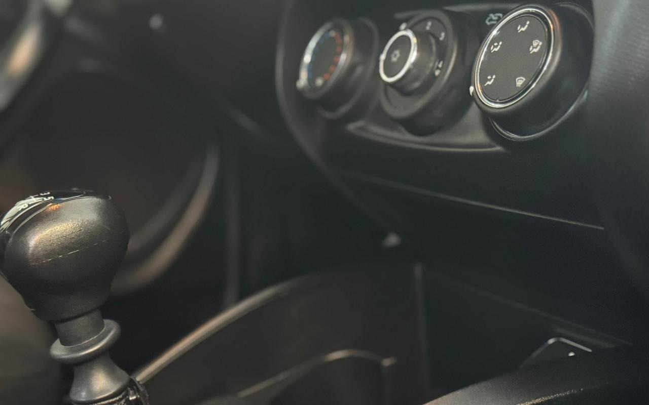 imagem-https://www.socarrao.com.br/sc-vehicle-images-prod/3641966/1788530584201-QVJHTzguanBn.jpg
