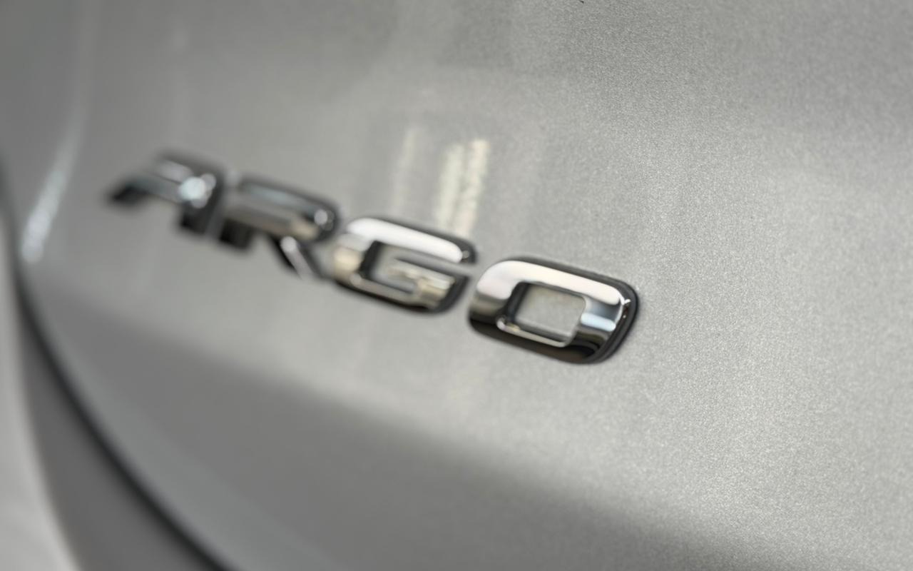 imagem-https://www.socarrao.com.br/sc-vehicle-images-prod/3641966/1788530584724-QVJHTzEyLmpwZw.jpg