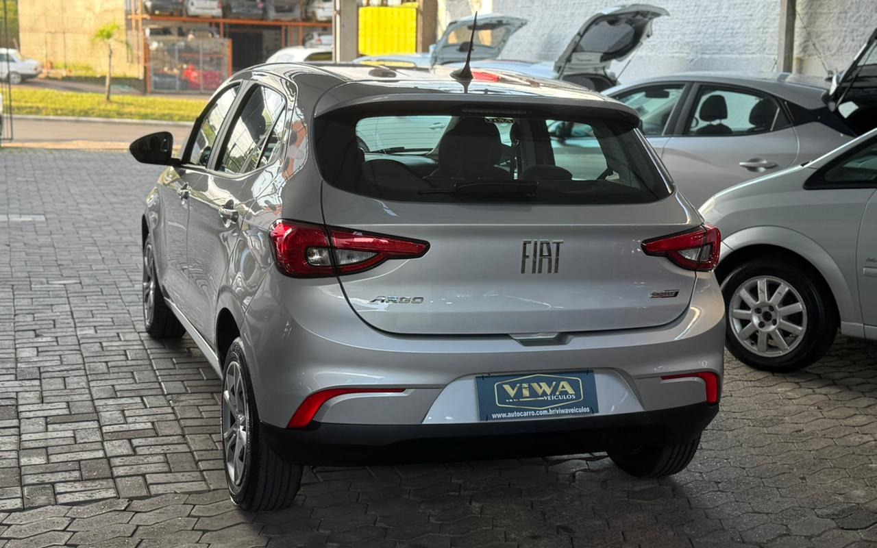 imagem-https://www.socarrao.com.br/sc-vehicle-images-prod/3641966/1788530585102-QVJHTzE2LmpwZw.jpg