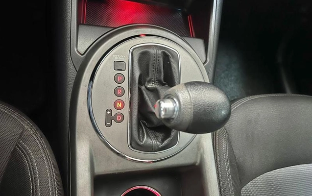 imagem-https://www.socarrao.com.br/sc-vehicle-images-prod/3642186/1788530943507-8398950_12_B_d2444c216f.jpeg