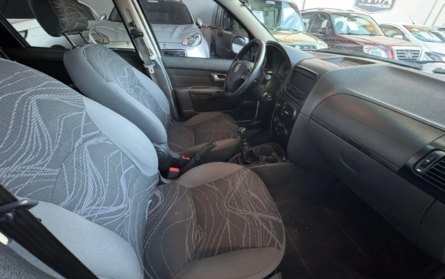 imagem-https://www.socarrao.com.br/sc-vehicle-images-prod/3642275/1788531436338-U0lFTkE2LmpwZw.jpg