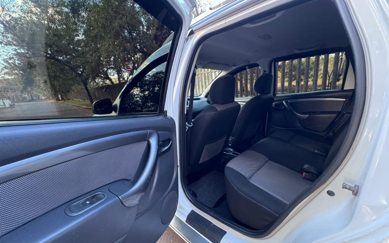imagem-https://www.socarrao.com.br/sc-vehicle-images-prod/3642318/1788531978869-V2hhdHNBcHAgSW1hZ2UgMjAyNi0wOS0wMyBhdCAxNi41Ny41OCAoMykuanBlZw.jpeg