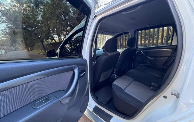 imagem-https://www.socarrao.com.br/sc-vehicle-images-prod/3642318/1788531978869-V2hhdHNBcHAgSW1hZ2UgMjAyNi0wOS0wMyBhdCAxNi41Ny41OCAoMykuanBlZw.jpeg