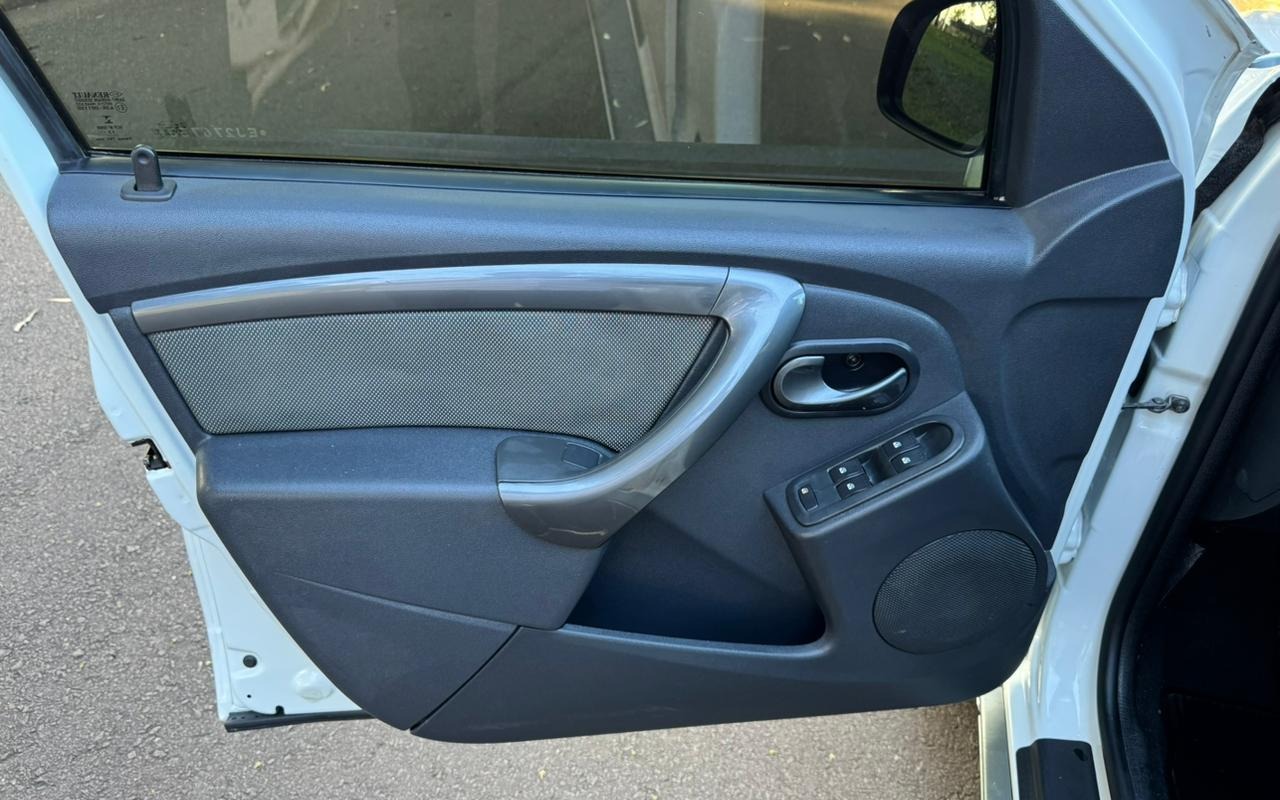 imagem-https://www.socarrao.com.br/sc-vehicle-images-prod/3642318/1788531979551-V2hhdHNBcHAgSW1hZ2UgMjAyNi0wOS0wMyBhdCAxNi41Ny41NyAoMykuanBlZw.jpeg