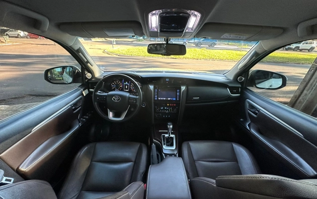 imagem-https://www.socarrao.com.br/sc-vehicle-images-prod/3642382/1788531868073-5_053922.jpg