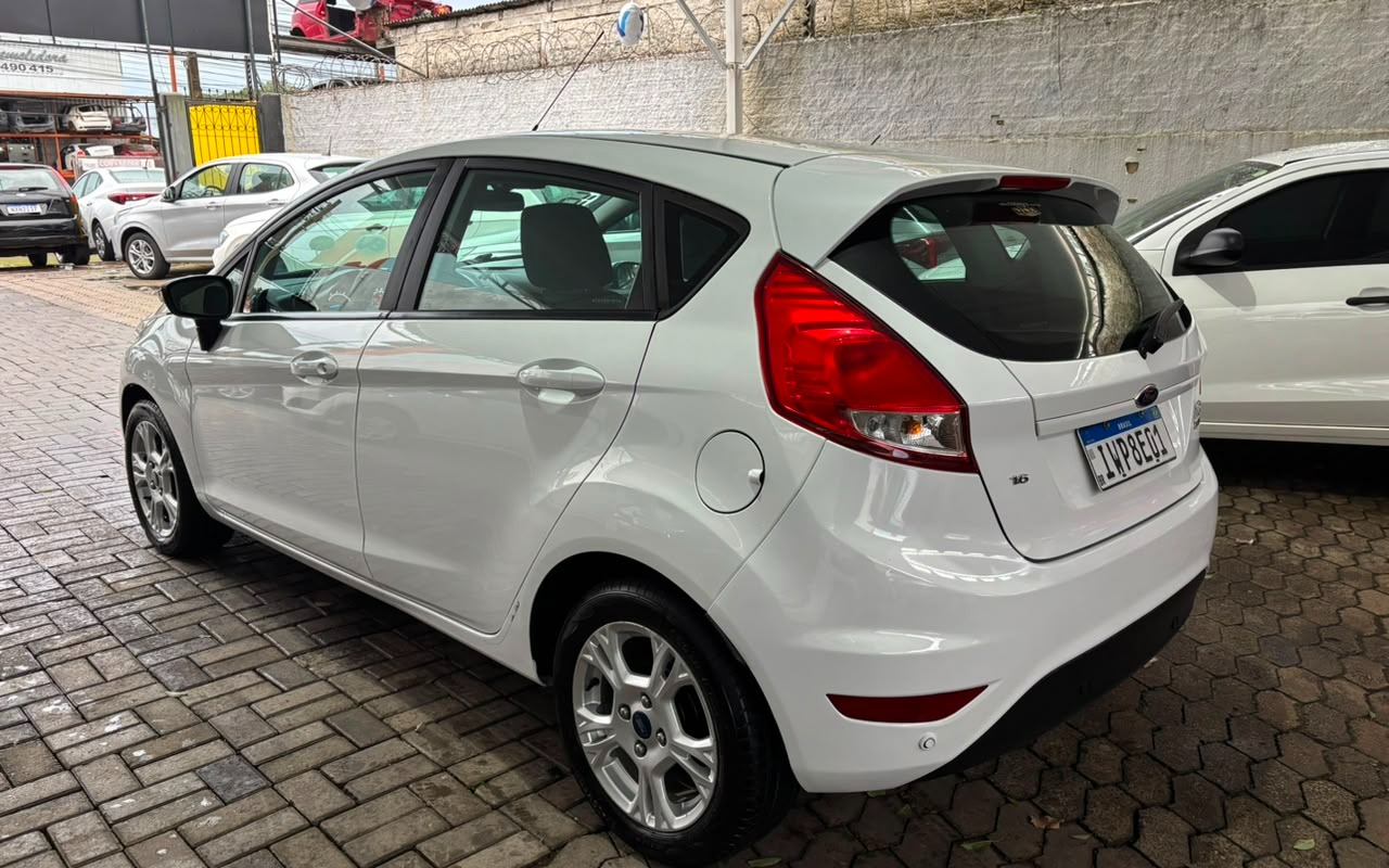 imagem-https://www.socarrao.com.br/sc-vehicle-images-prod/3642565/1788532185698-RklFU1RBIEIgMjAxNiAxMi5qcGc.jpg