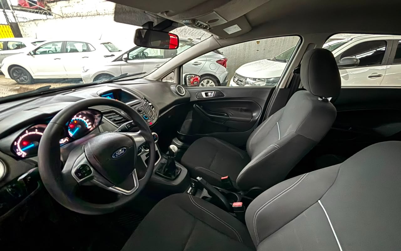 imagem-https://www.socarrao.com.br/sc-vehicle-images-prod/3642565/1788532185829-RklFU1RBIEIgMjAxNiAxMC5qcGc.jpg