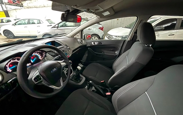 imagem-https://www.socarrao.com.br/sc-vehicle-images-prod/3642565/1788532185829-RklFU1RBIEIgMjAxNiAxMC5qcGc.jpg