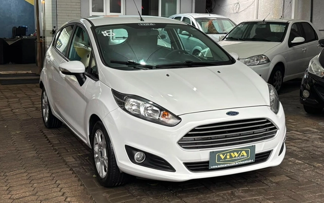 imagem-https://www.socarrao.com.br/sc-vehicle-images-prod/3642565/1788532186444-RklFU1RBIEIgMjAxNiAxMS5qcGc.jpg