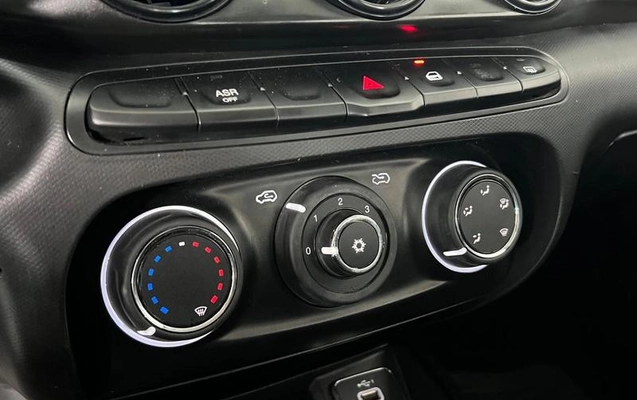imagem-https://www.socarrao.com.br/sc-vehicle-images-prod/3642609/1789391309972-8445161_16_B_8b96ba9eb9.jpeg