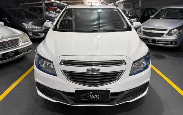 imagem-https://www.socarrao.com.br/sc-vehicle-images-prod/3642632/1789407049938-8439630_2_B_5d8b34f6d1.jpeg