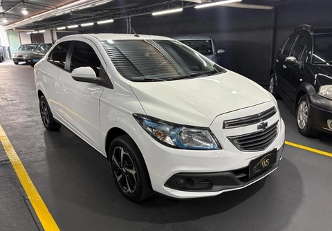 Chevrolet Prisma 2014 Branco — foto 1 de 3