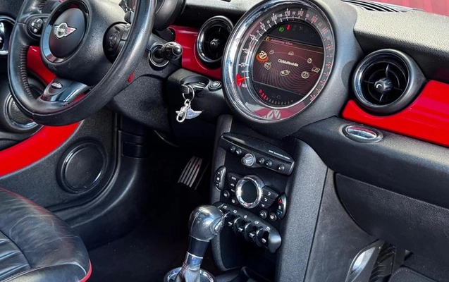 imagem-https://www.socarrao.com.br/sc-vehicle-images-prod/3642787/1788533212526-8443705_7_B_114440428d.jpeg