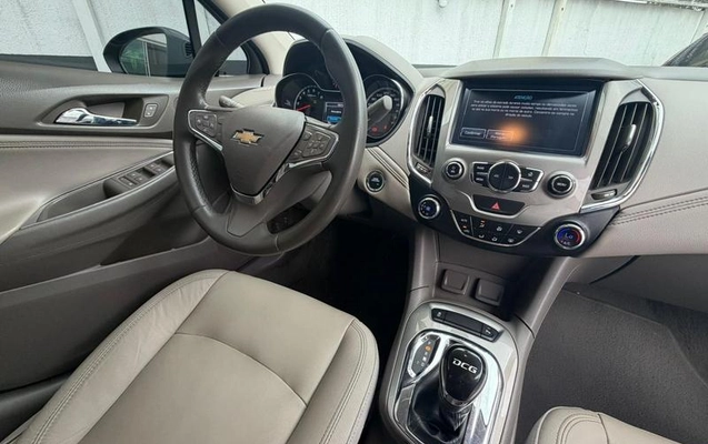 imagem-https://www.socarrao.com.br/sc-vehicle-images-prod/3642833/1788533310053-8450395_10_B_e16d95171e.jpeg