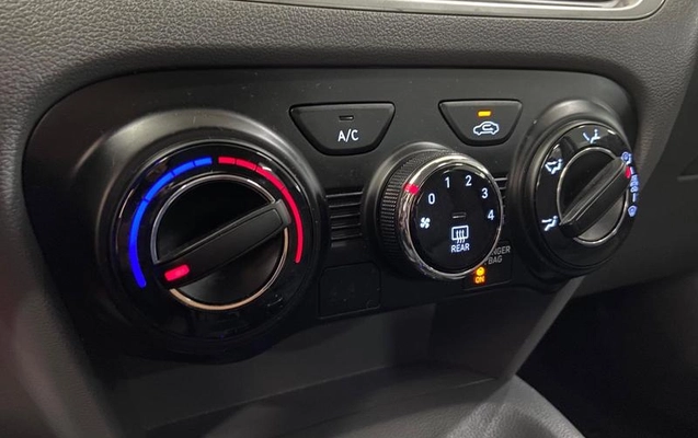 imagem-https://www.socarrao.com.br/sc-vehicle-images-prod/3642903/1788981672819-8450246_10_B_ce760aafc3.jpeg