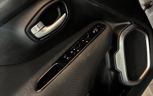 imagem-https://www.socarrao.com.br/sc-vehicle-images-prod/3642954/1788533508236-gb-cf78a83.jpeg