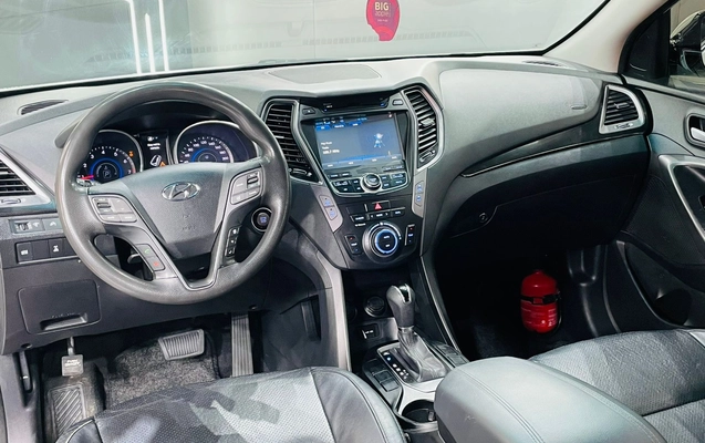 imagem-https://www.socarrao.com.br/sc-vehicle-images-prod/3643092/1788533963014-003_7d5e8c2e0b23e8f6b98bb7a7c45c9066.jpeg