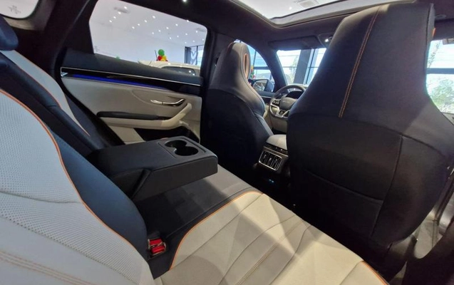 imagem-https://www.socarrao.com.br/sc-vehicle-images-prod/3643824/1789650739358-8446850_14_B_98fe0fff4c.jpeg