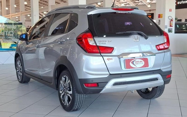 imagem-https://www.socarrao.com.br/sc-vehicle-images-prod/3643848/1789657424773-8448201_12_B_e857a66418.jpeg