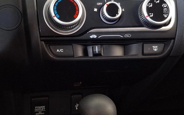imagem-https://www.socarrao.com.br/sc-vehicle-images-prod/3643848/1789657424789-8448201_5_B_e4709b8b43.jpeg
