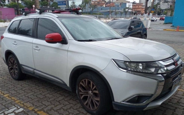 imagem-https://www.socarrao.com.br/sc-vehicle-images-prod/3644202/1788537703017-5df5fd85c3a5436cb1efa301bf2e4e05_1788198442850.jpg