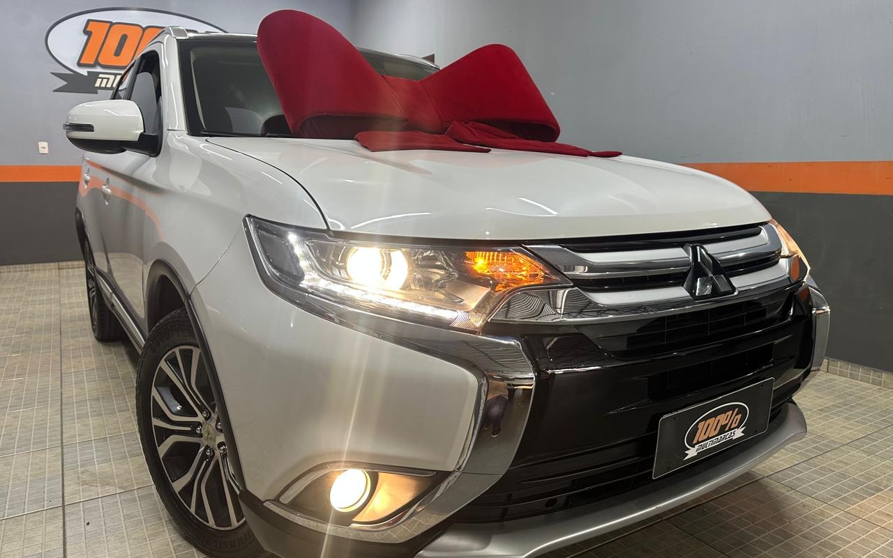 Mitsubishi OUTLANDER COMFORT 2.0 16V Aut. 2018 Branco — foto 1 de 3
