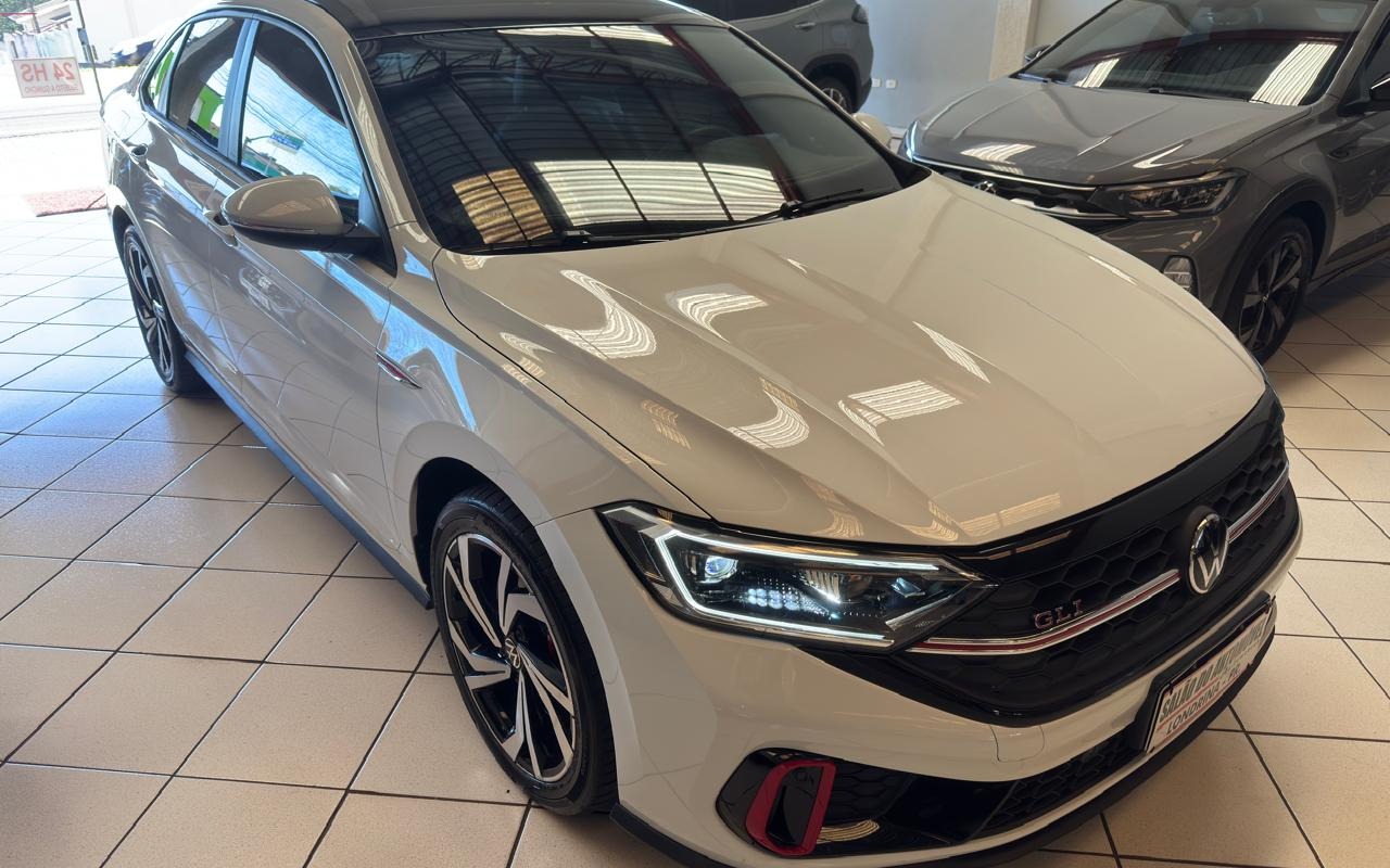 Volkswagen Jetta 2024 Branco — foto 1 de 3