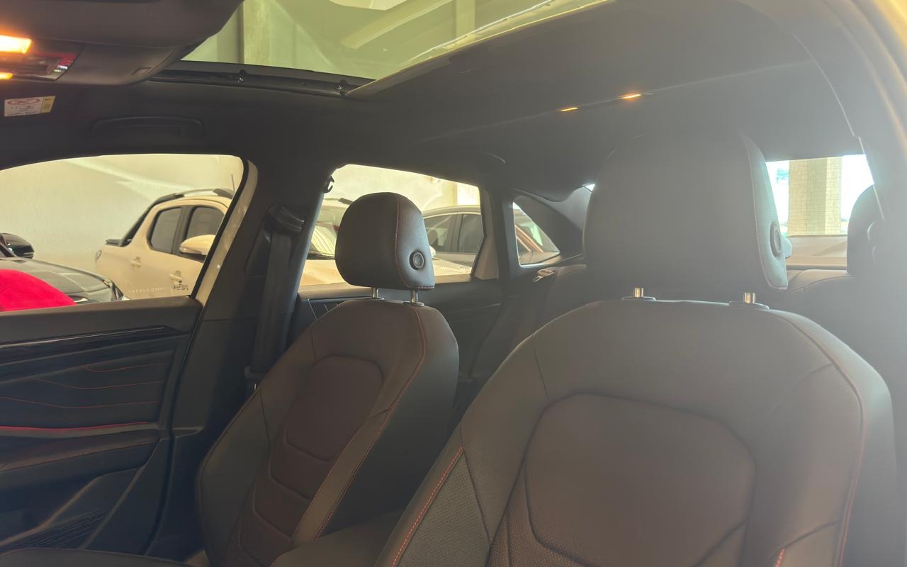 imagem-https://www.socarrao.com.br/sc-vehicle-images-prod/3644362/1788538129166-V2hhdHNBcHAgSW1hZ2UgMjAyNi0wOS0wNCBhdCAxMS4wNS40NyAoNSkuanBlZw.jpeg