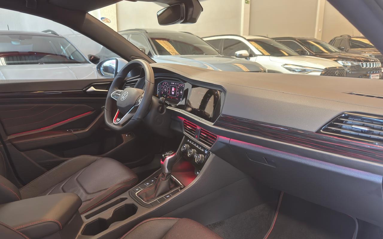 imagem-https://www.socarrao.com.br/sc-vehicle-images-prod/3644362/1788538129378-V2hhdHNBcHAgSW1hZ2UgMjAyNi0wOS0wNCBhdCAxMS4wNS40NyAoOCkuanBlZw.jpeg