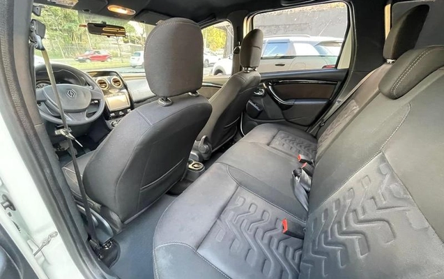 imagem-https://www.socarrao.com.br/sc-vehicle-images-prod/3644384/1788538171669-8450920_5_B_868fbe3cff.jpeg
